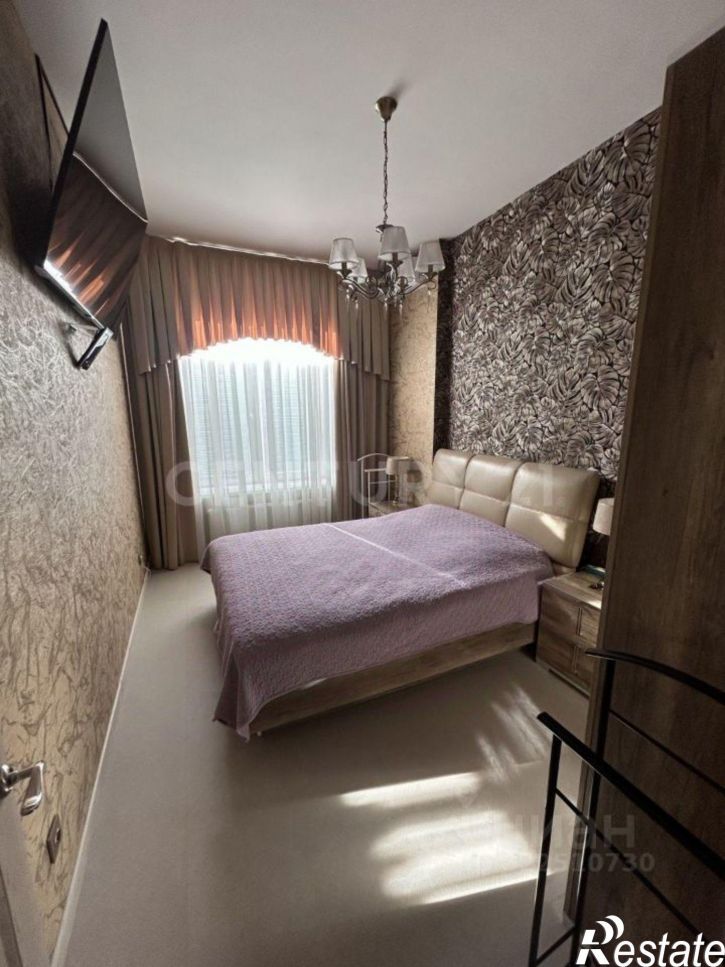 2-комн квартира улица Даяна Мурзина, 13,  д. 13