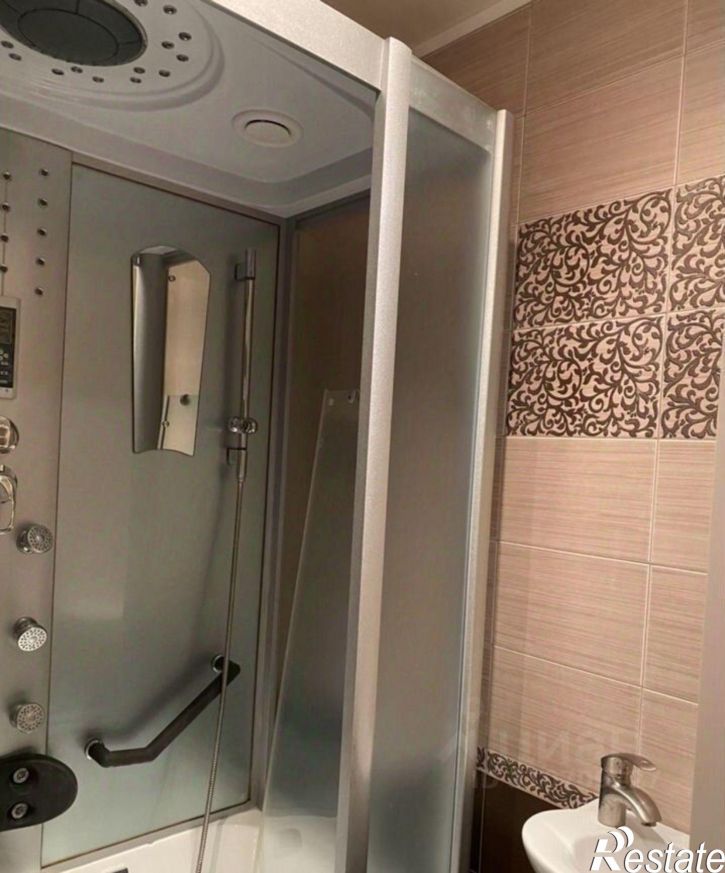 2-комн квартира проспект Октября, 152/1,  д. 152/1