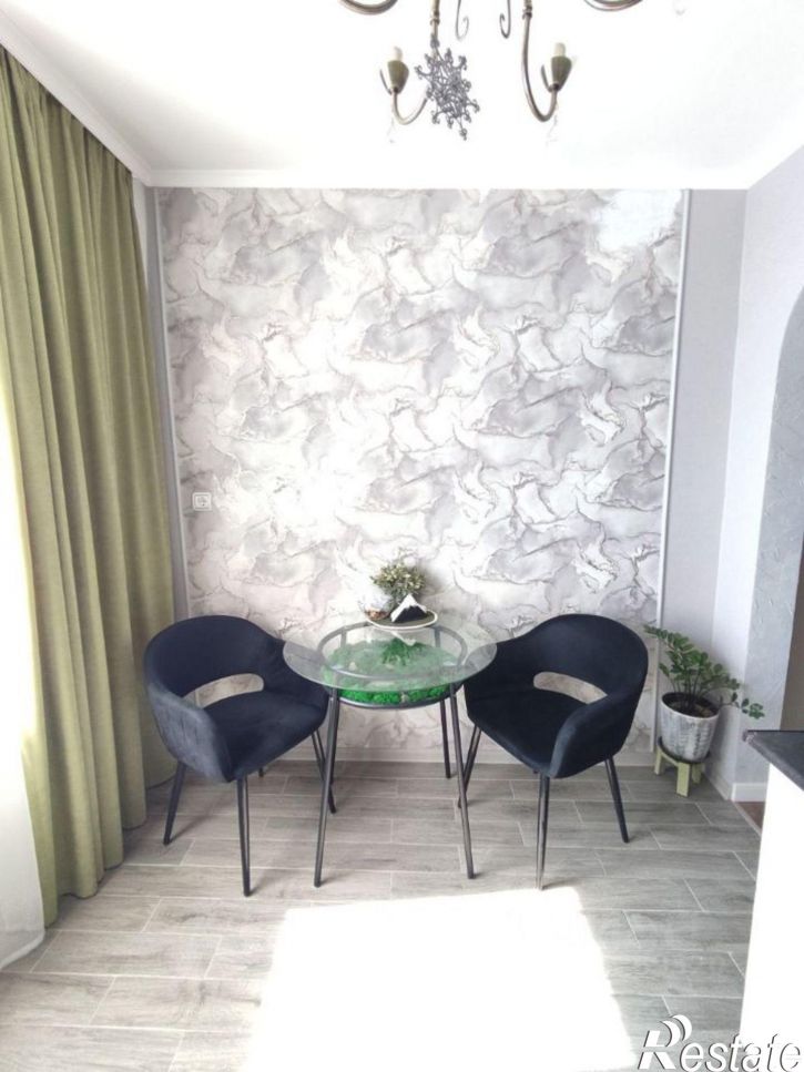 3-комн квартира ул Ахметова, 275/1,  д. 275/1