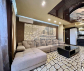 3-комн, 90кв м, этаж 2/5 улица Кирова, 89