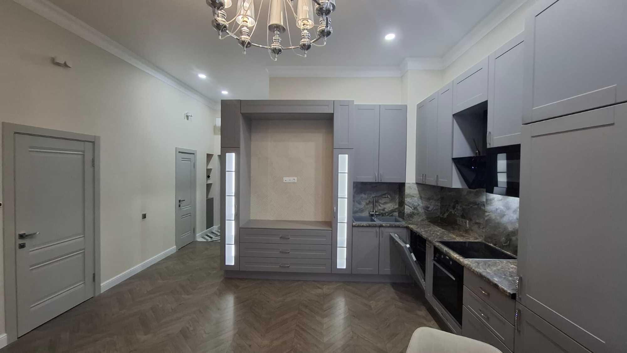 Сдать квартиру за 110 000 рублей на Цюрупы ул, 30