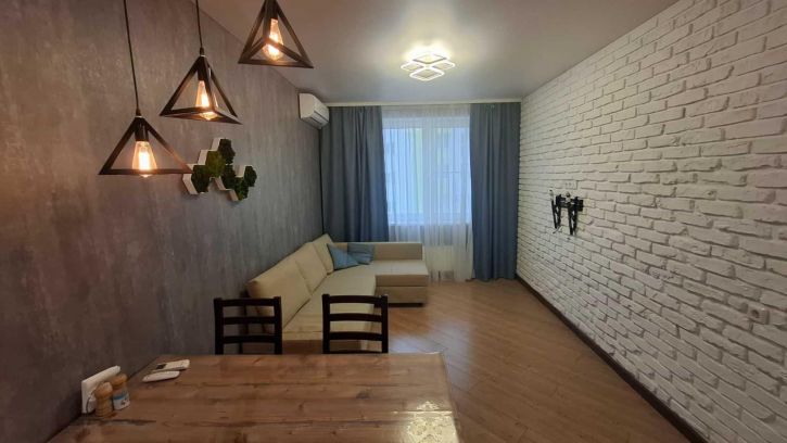 2-комн квартира Артезианская, 20