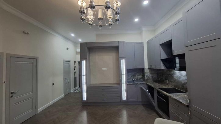 2-комн квартира Цюрупы ул, 30