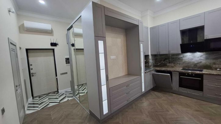 2-комн квартира Цюрупы ул, 30