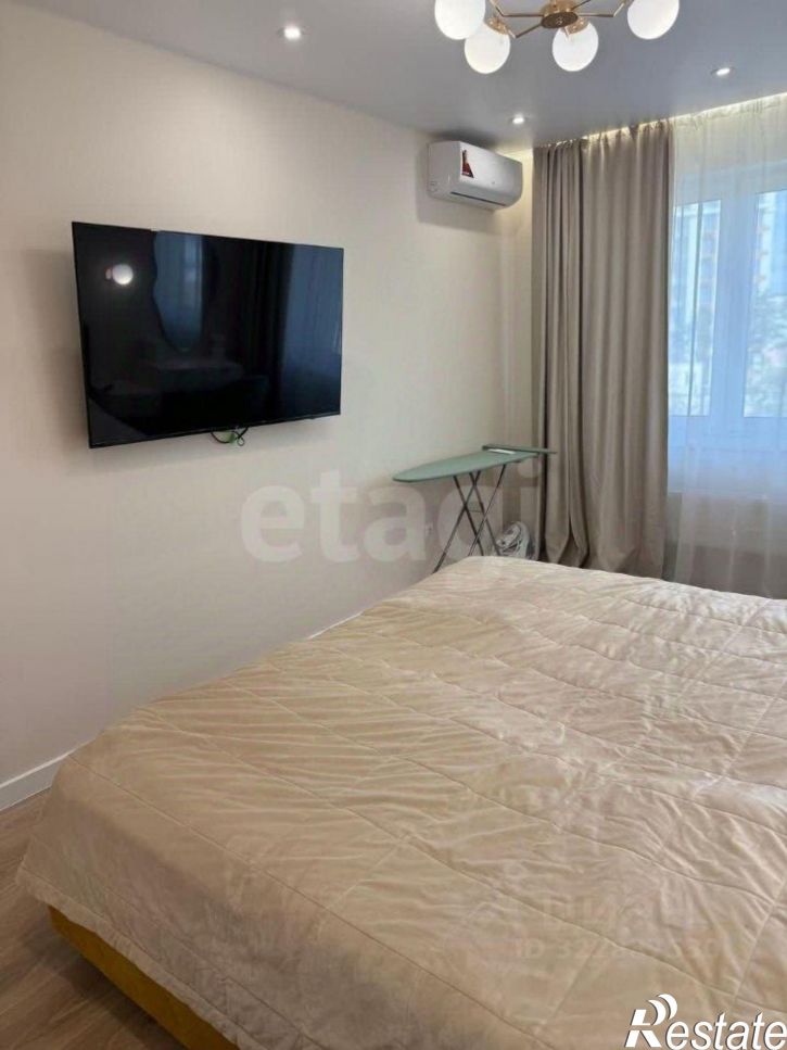 4-комн квартира улица Рихарда Зорге, 15/3,  д. 15/3