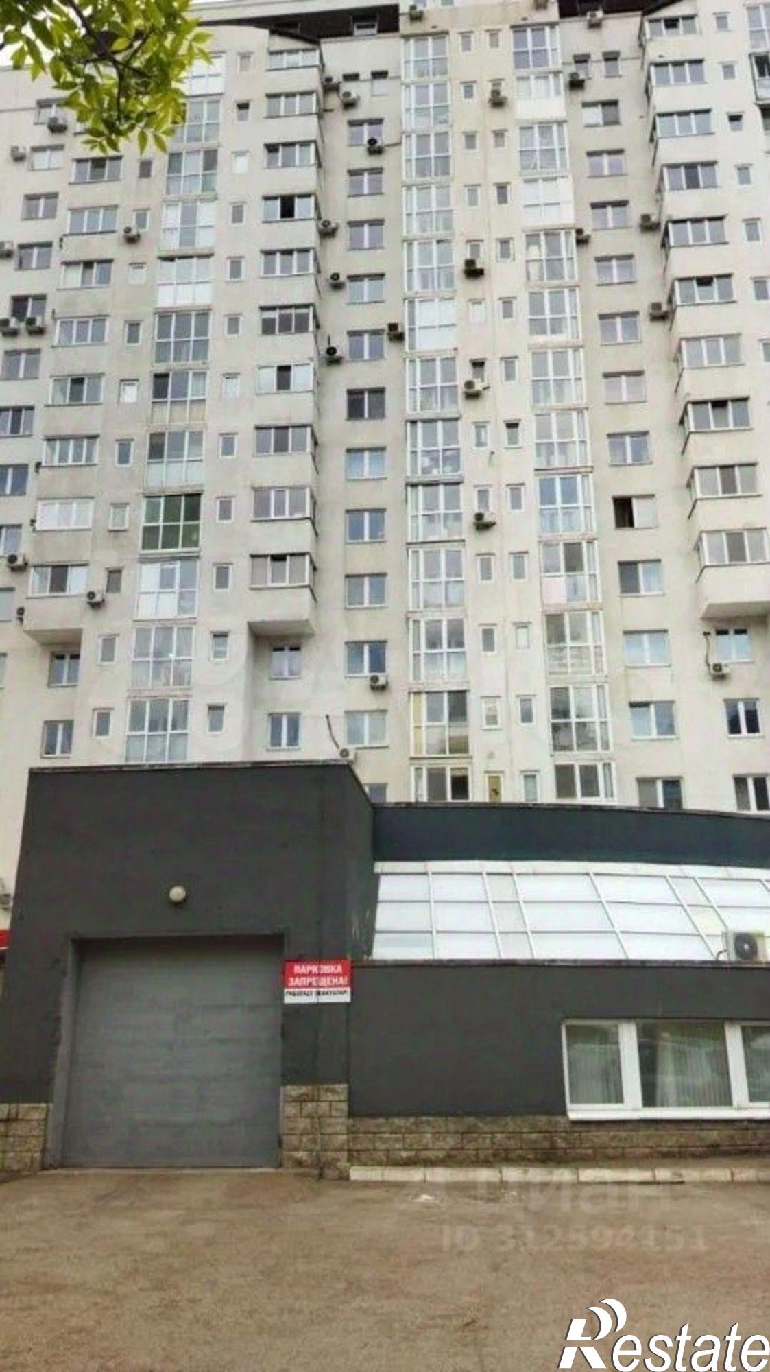 Купить гараж, место в паркинге за 1 200 010 рублей на Комсомольская улица, 139