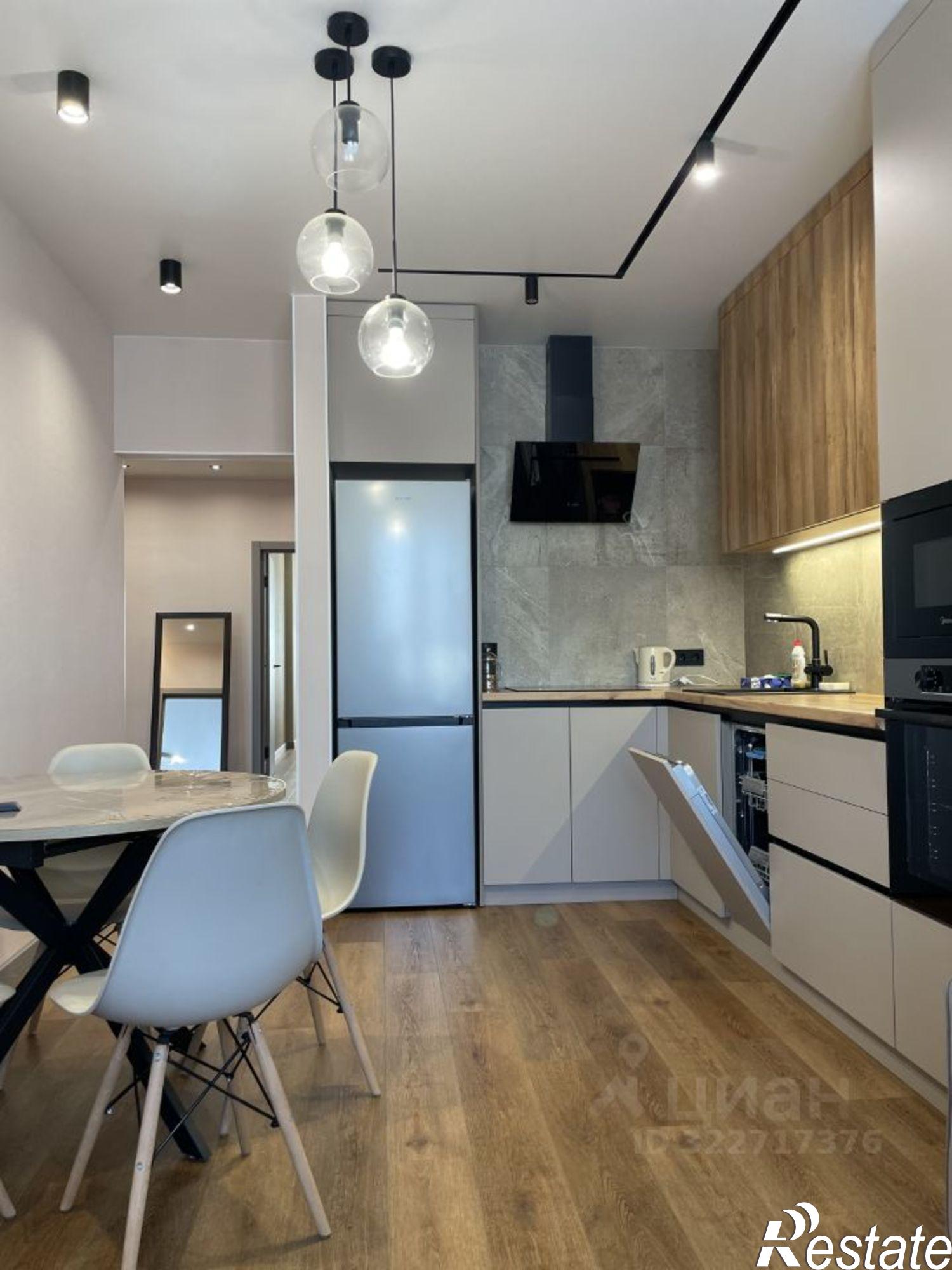 Сдать квартиру за 70 000 рублей на улица Пархоменко, 156Д