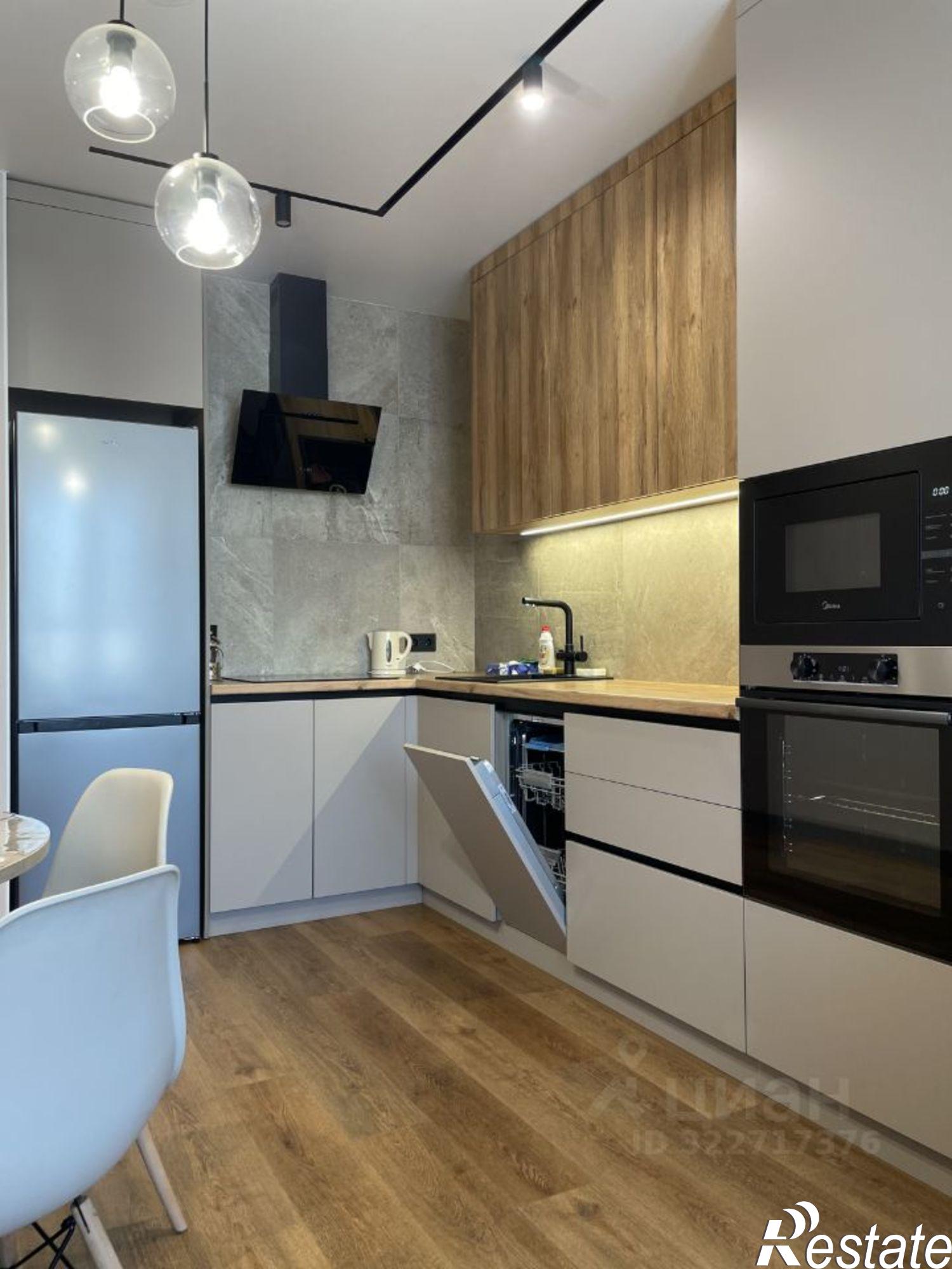 Сдать квартиру за 70 000 рублей на улица Пархоменко, 156Д