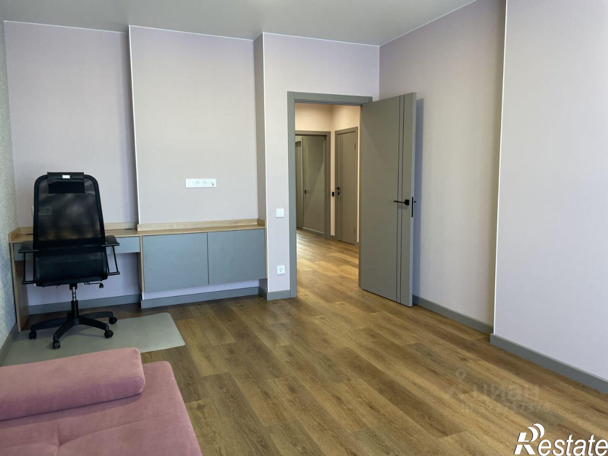 Сдать квартиру за 70 000 рублей на улица Пархоменко, 156Д