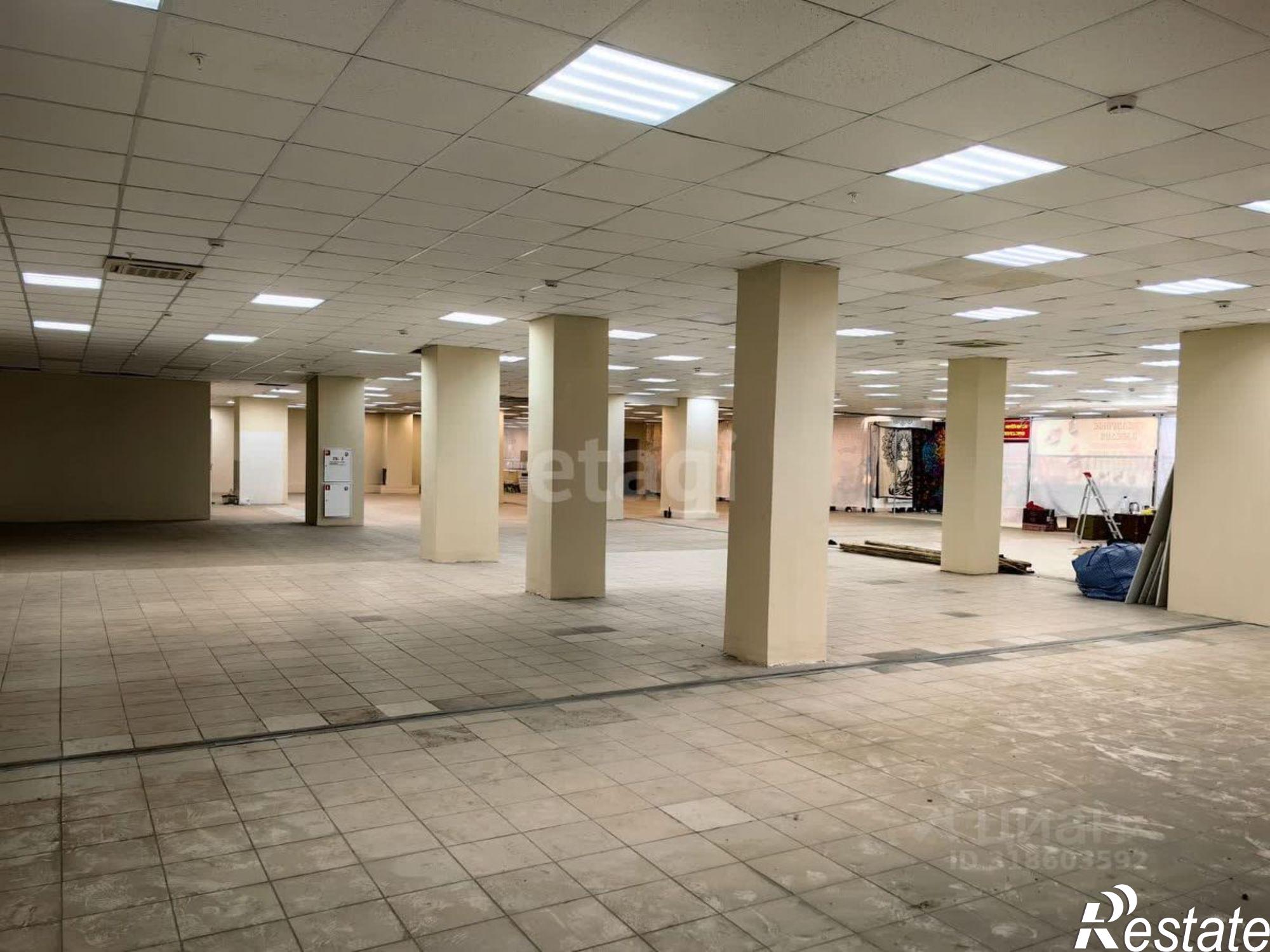 Сдать торговое помещение за 300 000 рублей на Кольцевая улица, 65/1