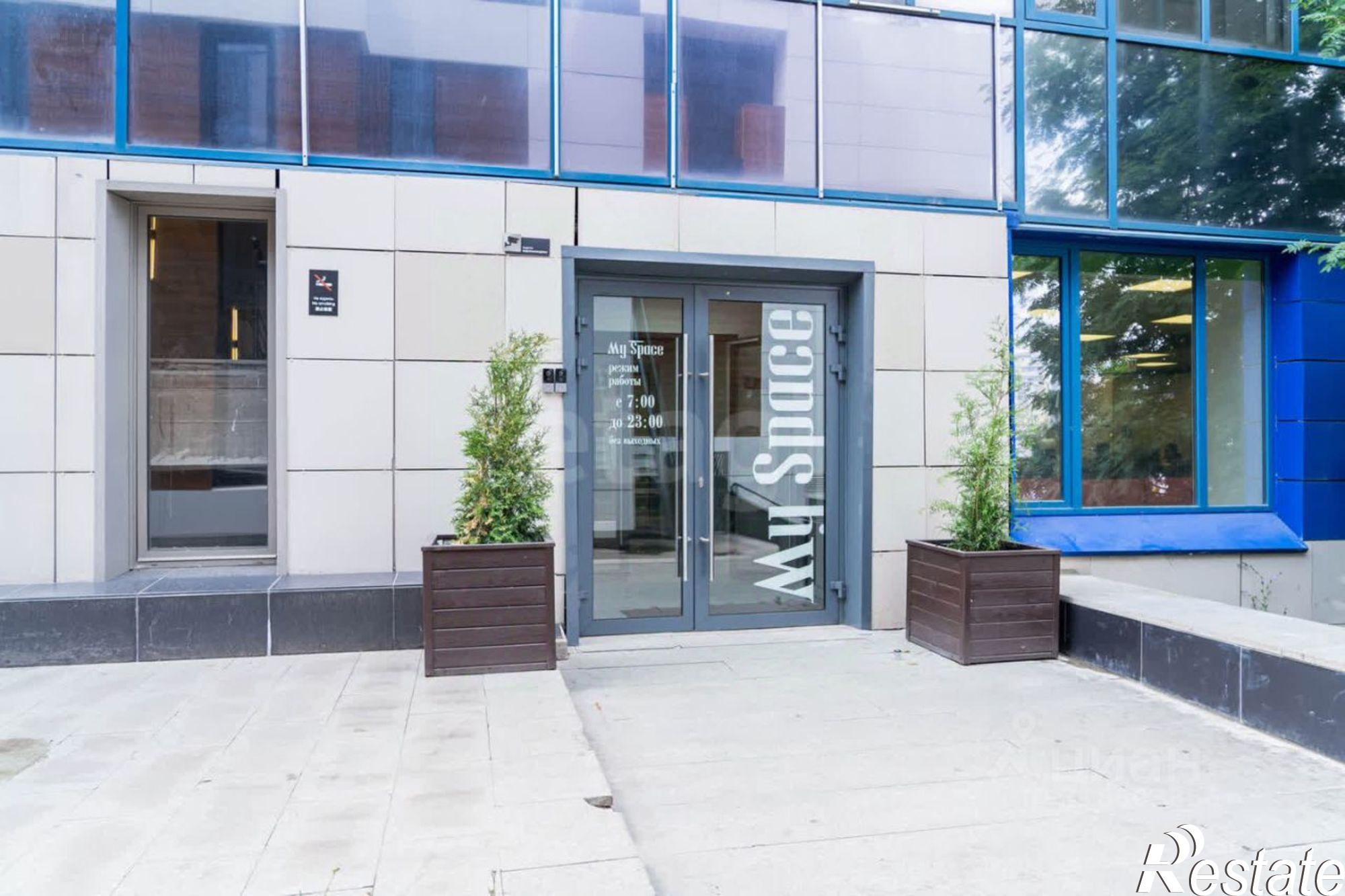 Сдать торговое помещение за 60 000 рублей на улица Менделеева, 137