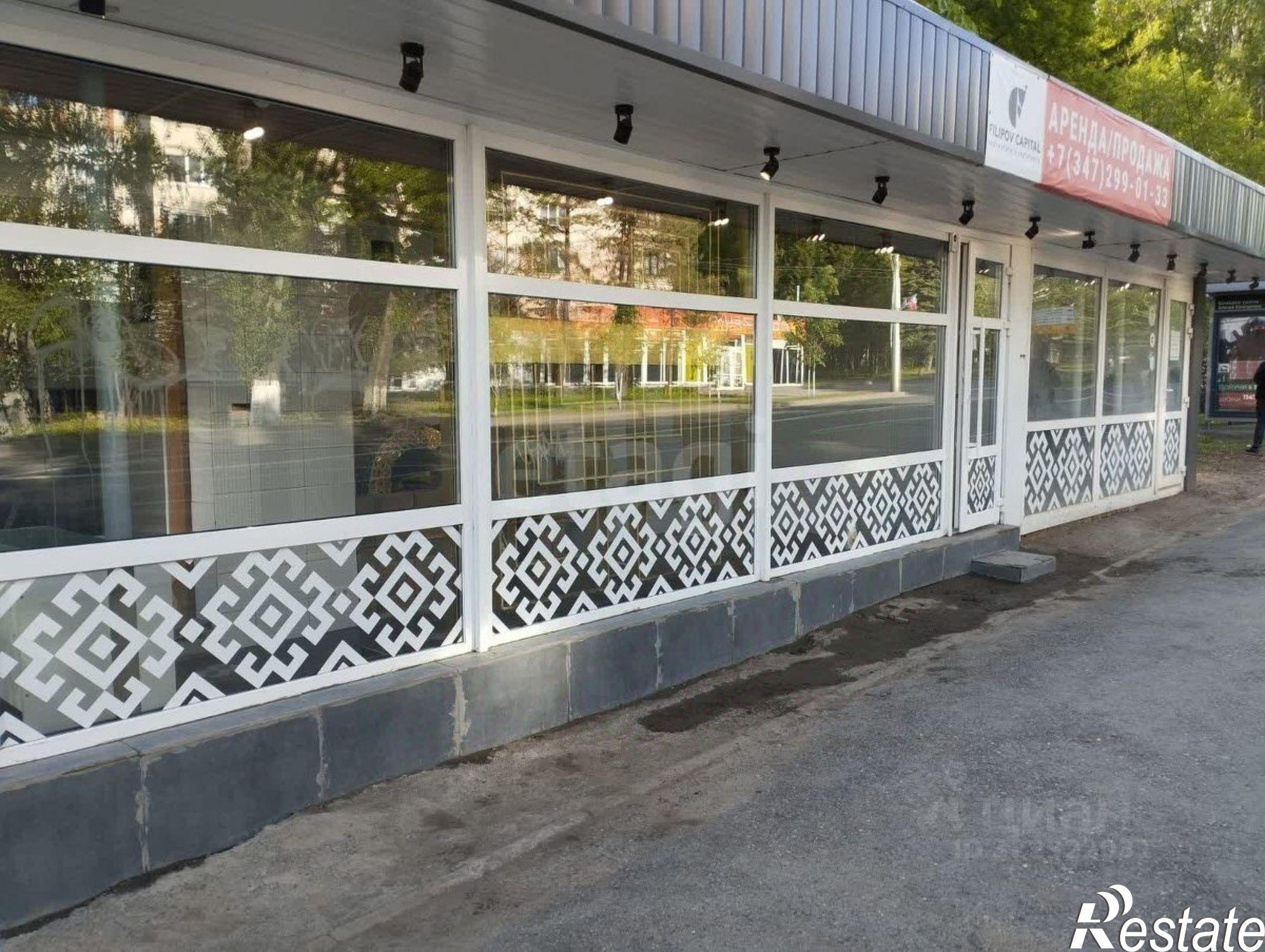 Сдать торговое помещение за 45 002 рублей на улица Комарова, 12