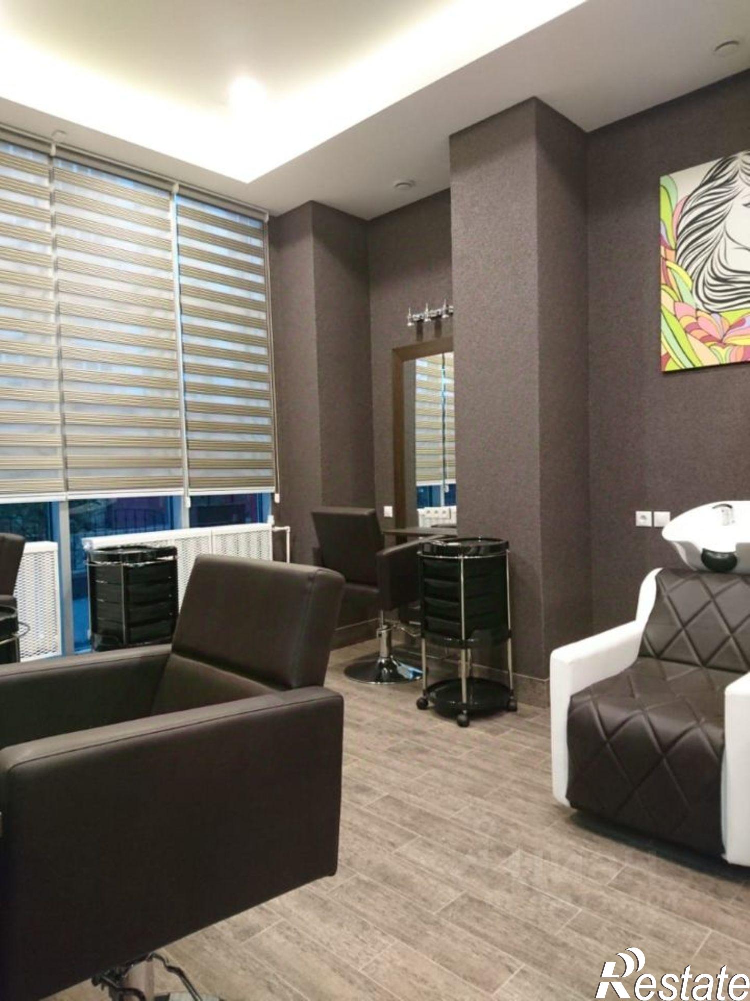 Купить помещение свободного назначения за 40 000 100 рублей на бульвар Ибрагимова, 32