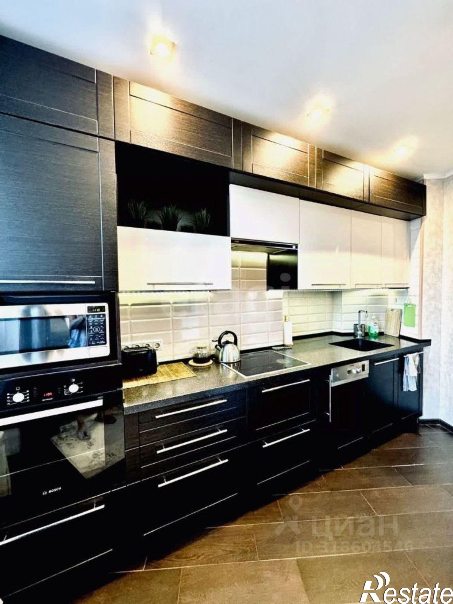 Купить квартиру за 9 990 000 рублей на Комсомольская улица, 111