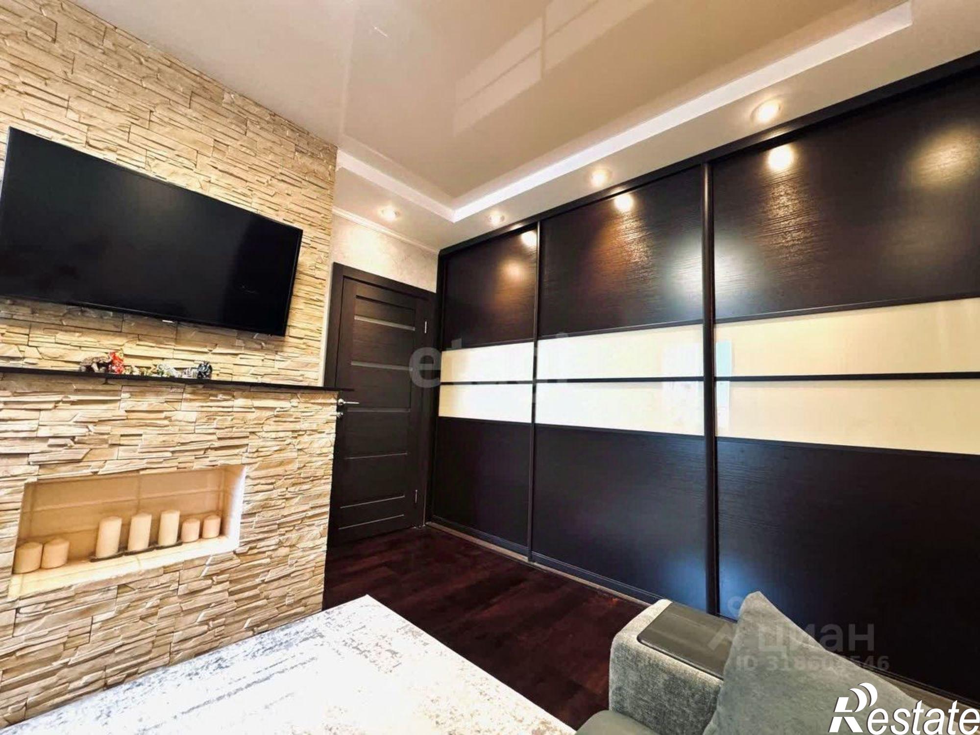 Купить квартиру за 9 990 000 рублей на Комсомольская улица, 111