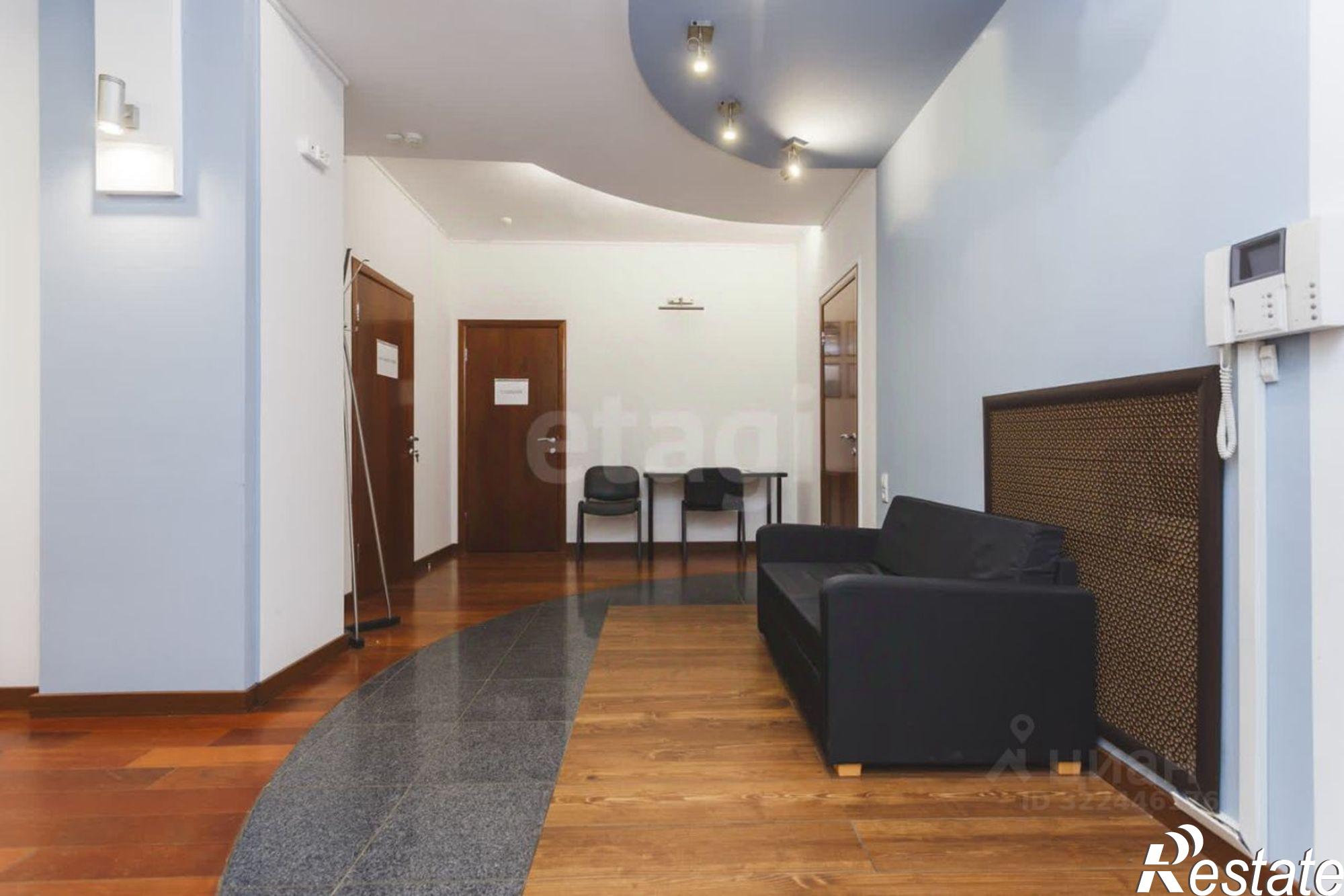 Купить офис, помещение под офис за 27 000 000 рублей на улица Мустая Карима, 41