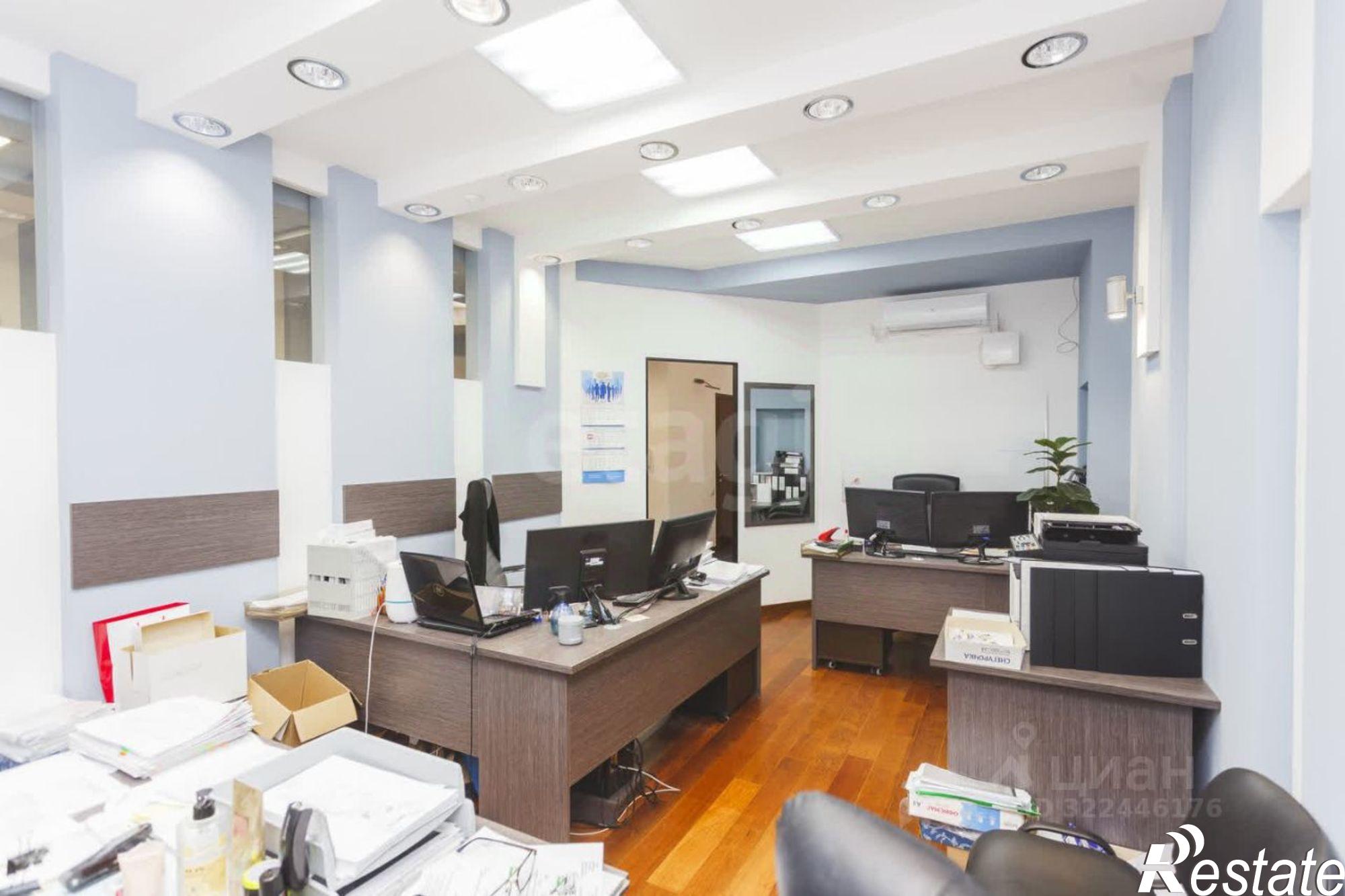 Купить офис, помещение под офис за 27 000 000 рублей на улица Мустая Карима, 41