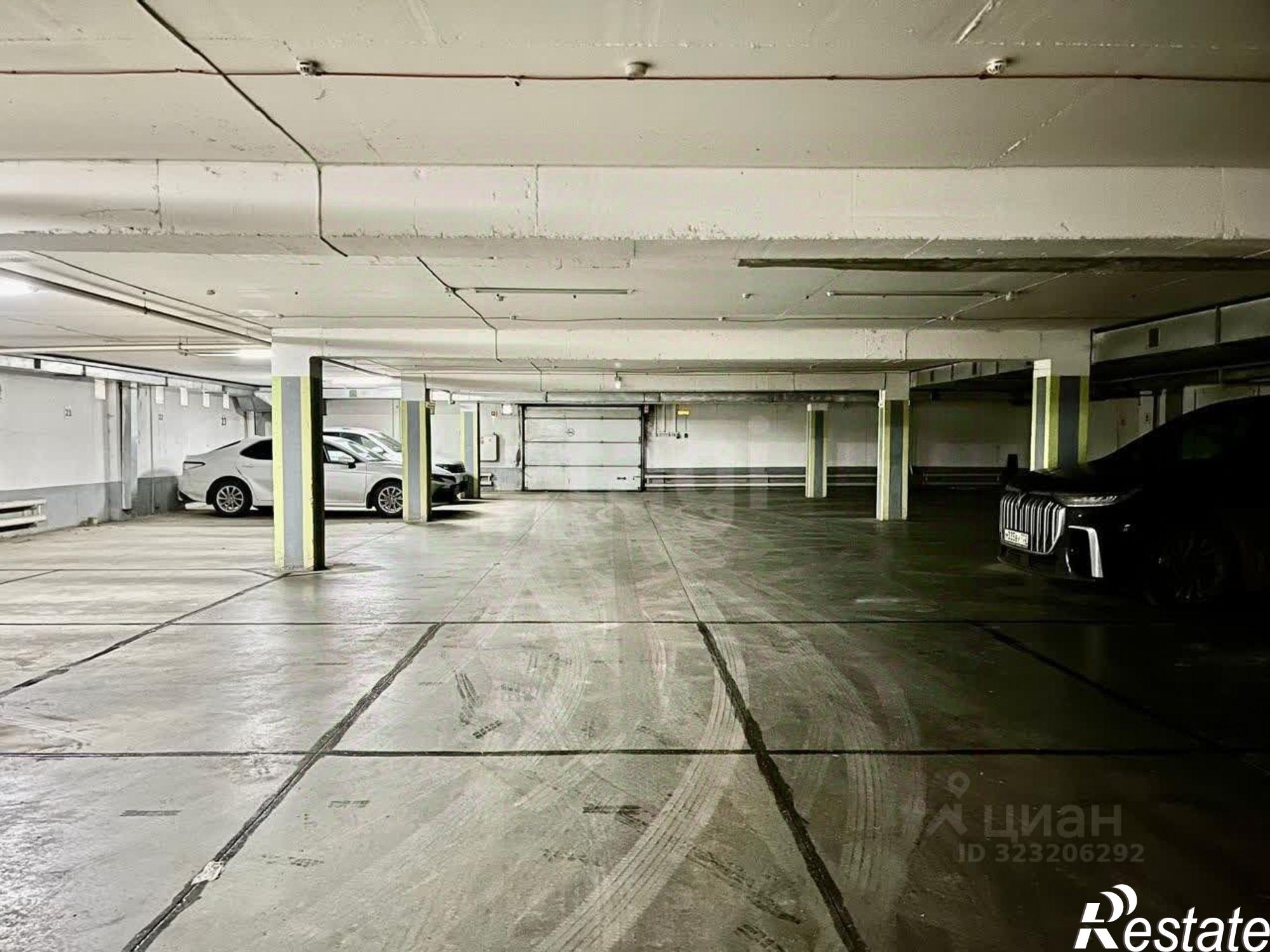 Купить гараж, место в паркинге за 20 968 000 рублей на Коммунистическая улица, 116