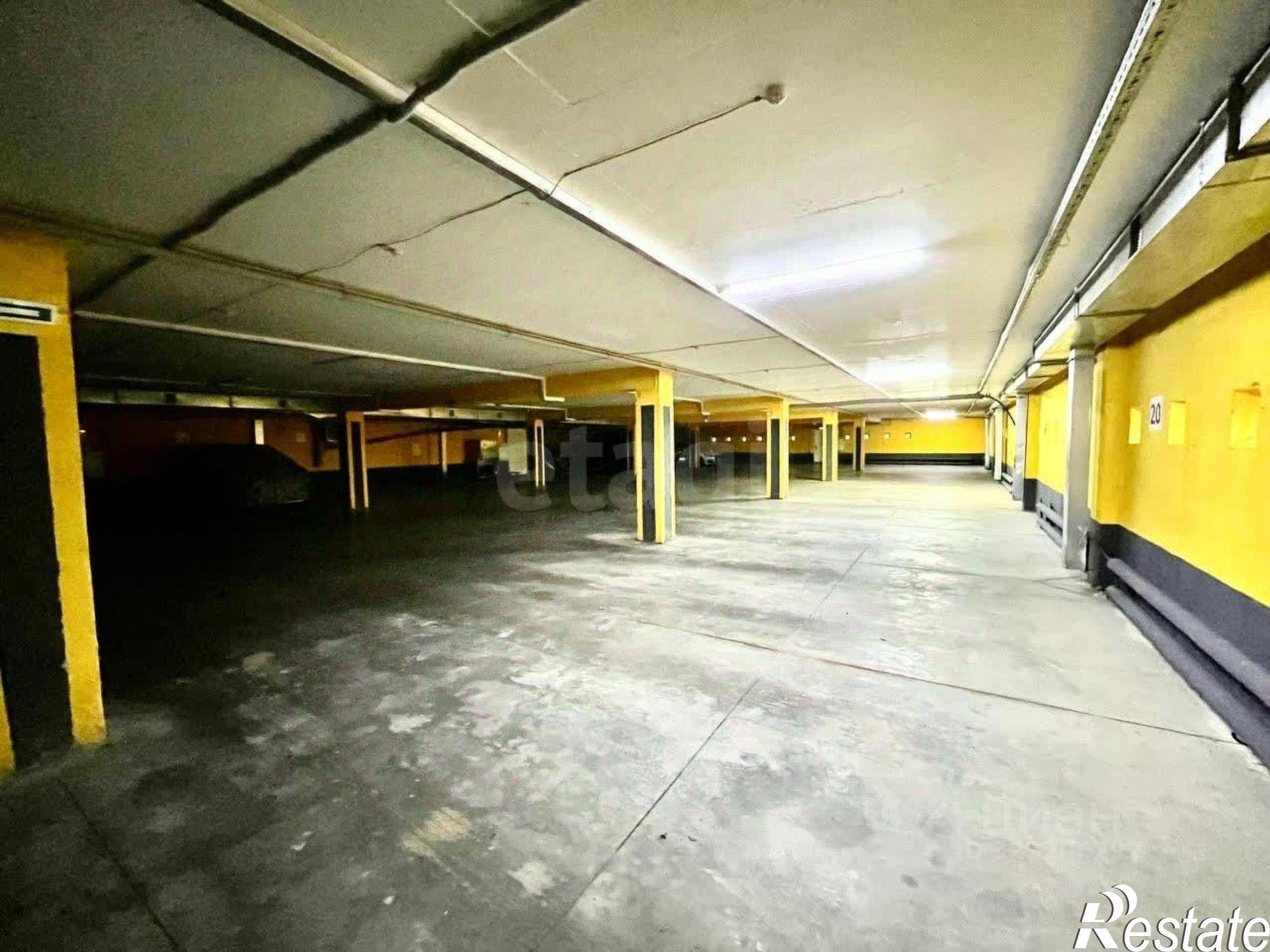 Купить гараж, место в паркинге за 20 968 000 рублей на Коммунистическая улица, 116