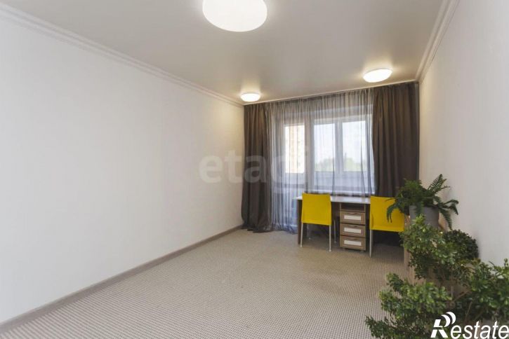 3-комн квартира улица Маршала Жукова, 2/5,  д. 2/5