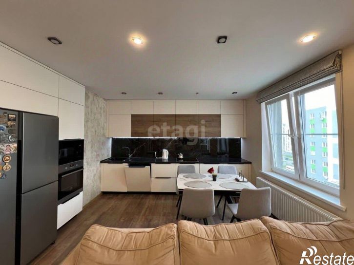 3-комн квартира улица Просвещения, 5,  д. 5