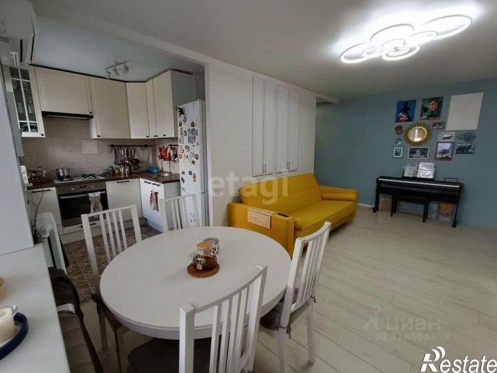 2-комн квартира улица Салавата, 11/1,  д. 11/1