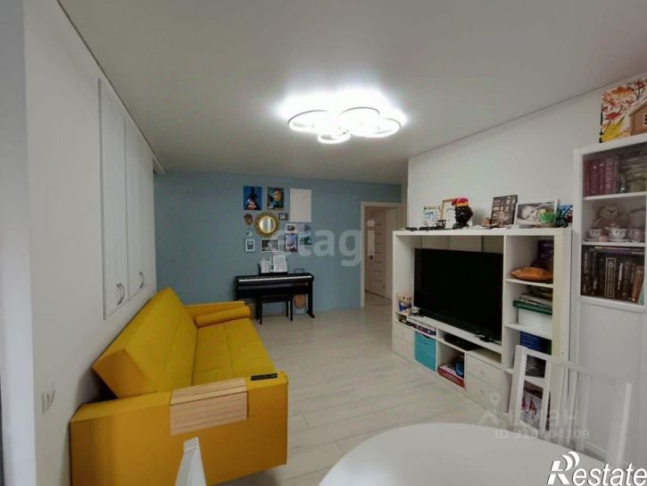 2-комн квартира улица Салавата, 11/1,  д. 11/1