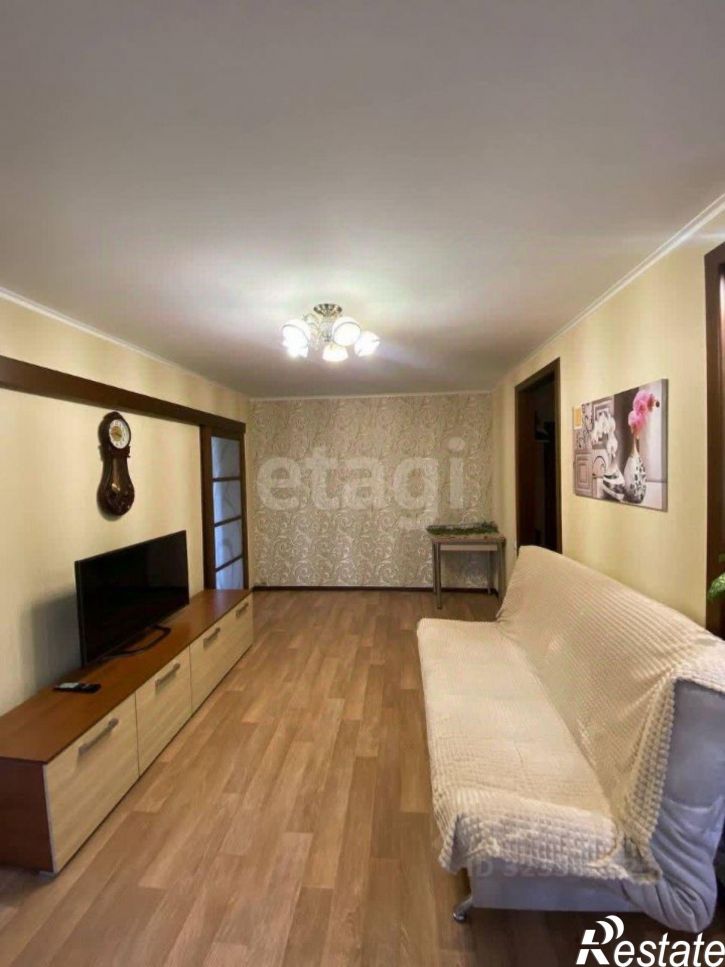 3-комн квартира улица Коммунаров, 22,  д. 22