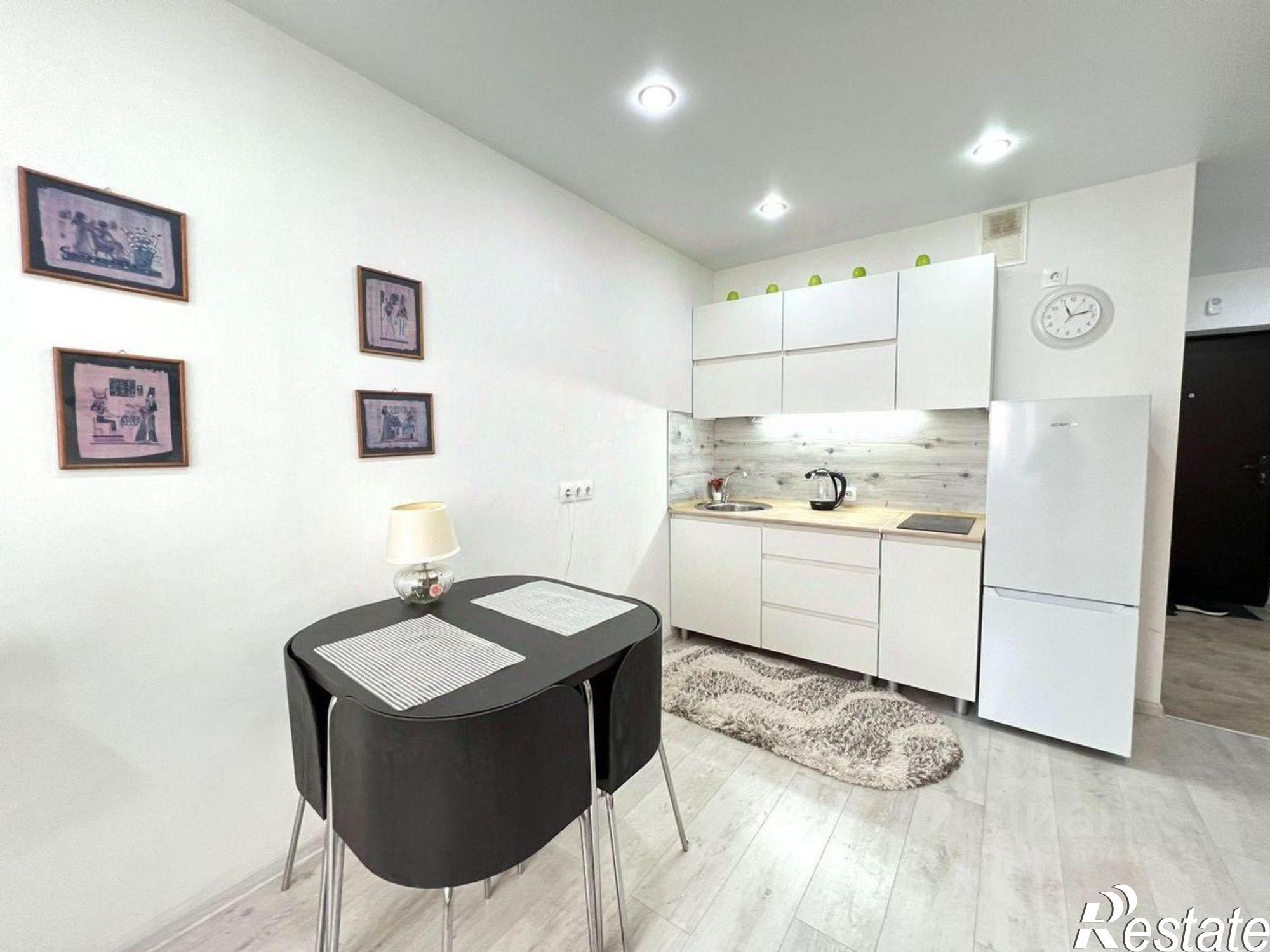 Сдать квартиру за 18 000 рублей на Яркий бульвар, 13