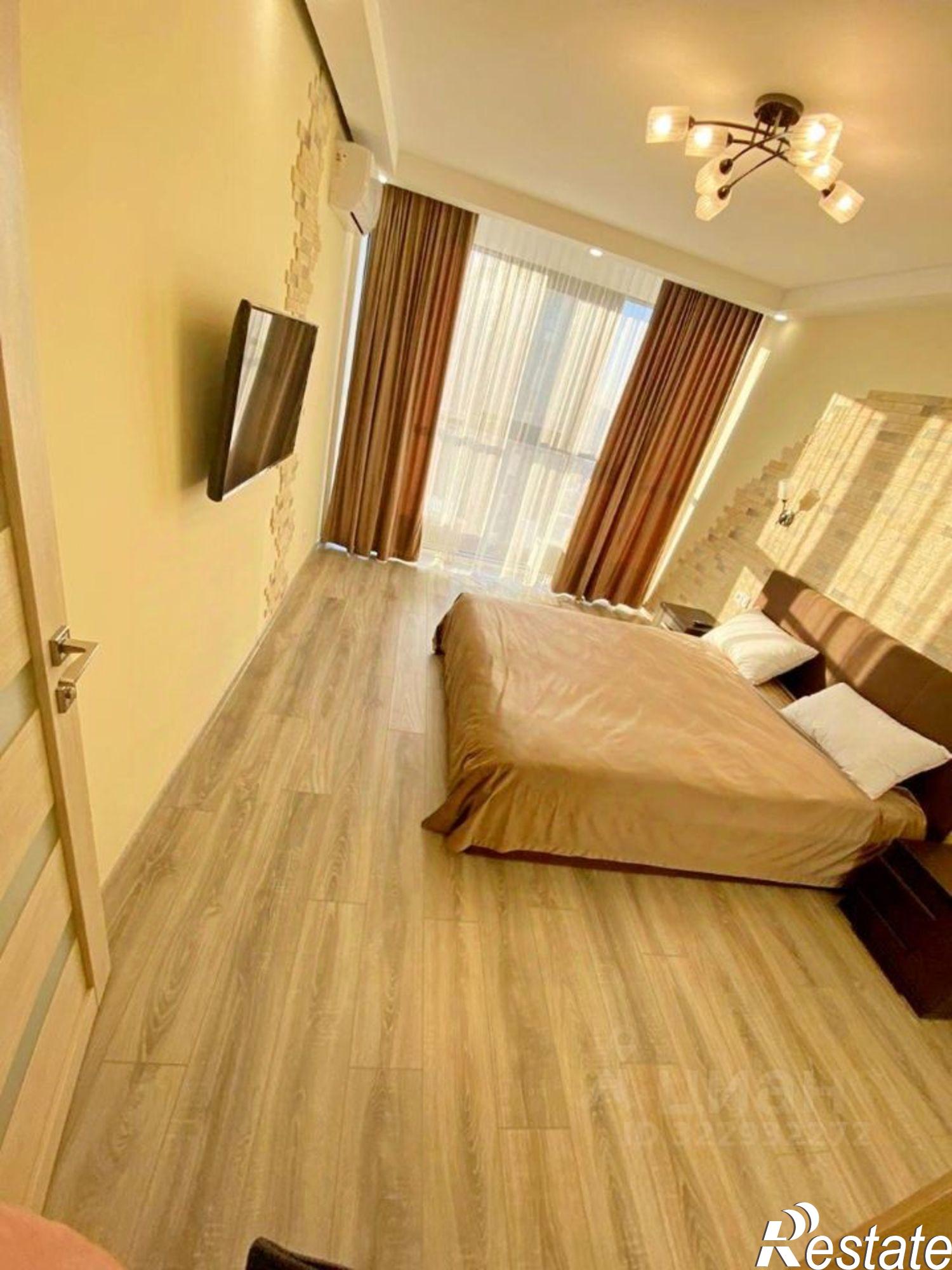 Сдать квартиру за 25 000 рублей на улица Рудольфа Нуреева, 1