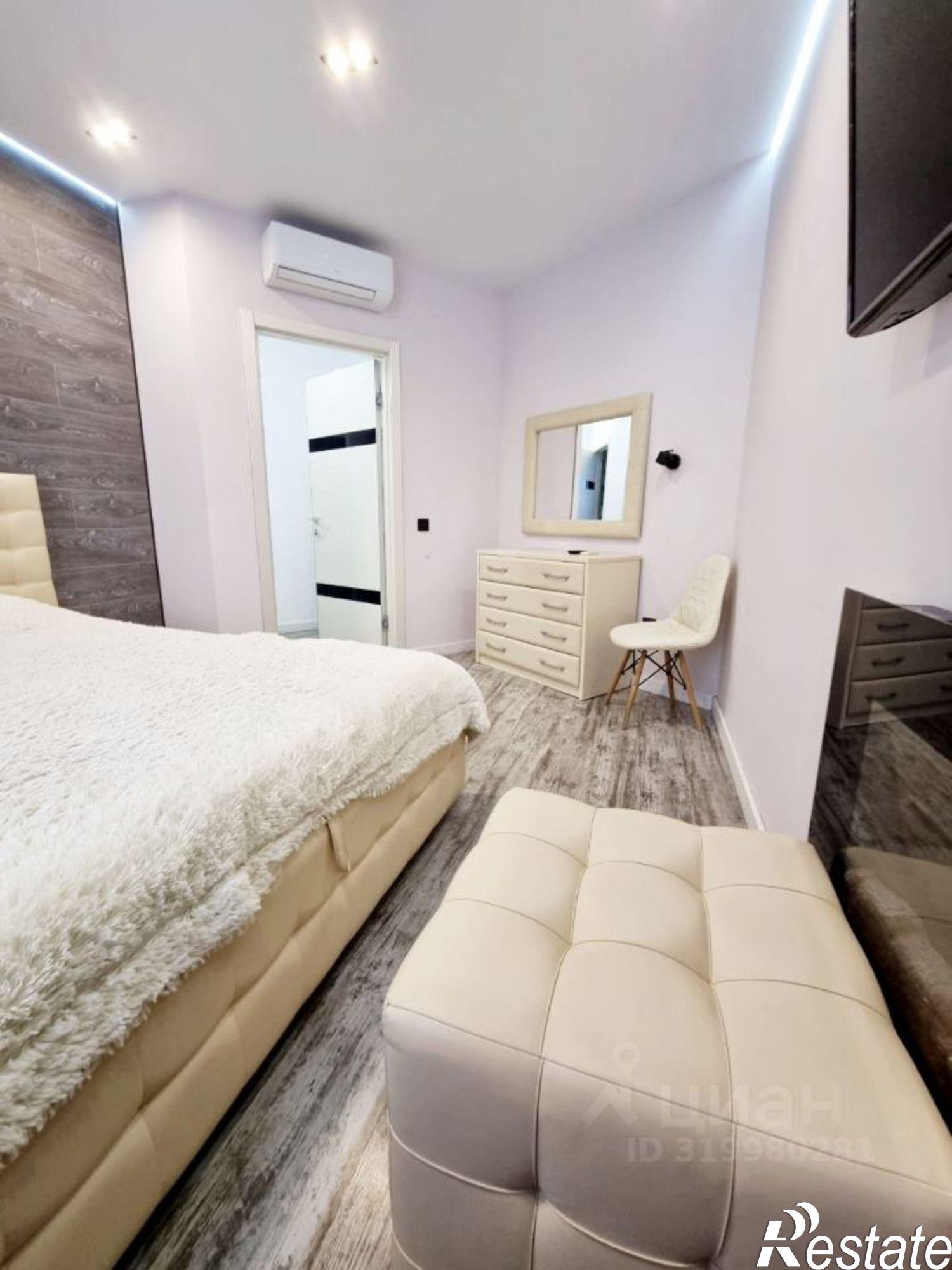 Сдать квартиру за 50 000 рублей на Большая Московская улица, 13