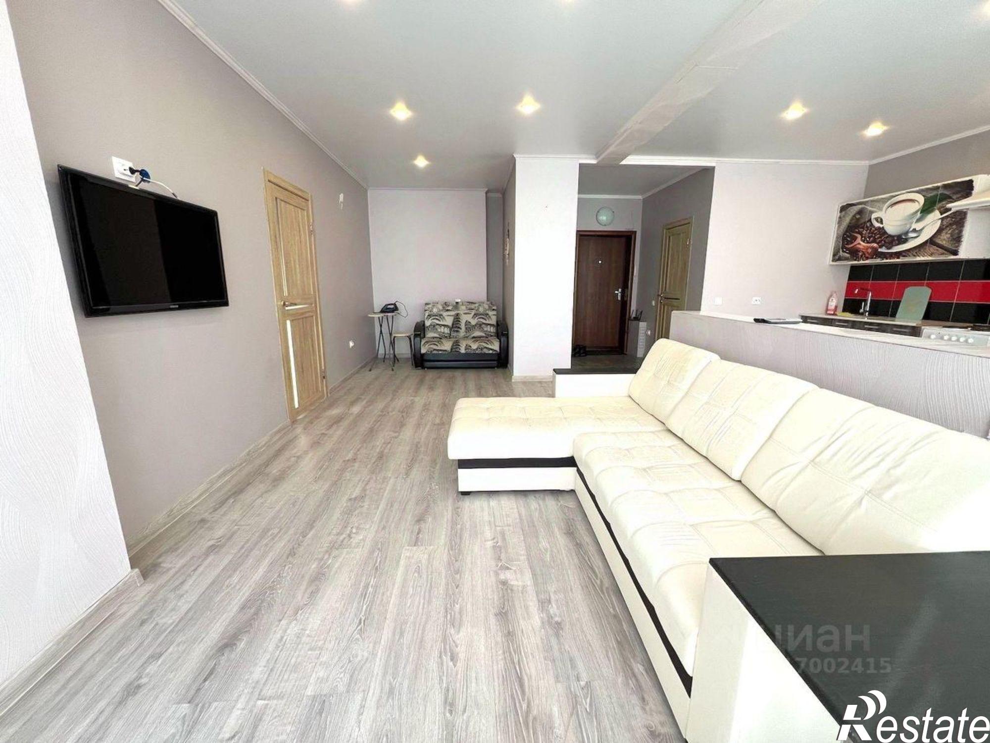 Сдать квартиру за 38 000 рублей на Комсомольская улица, 111