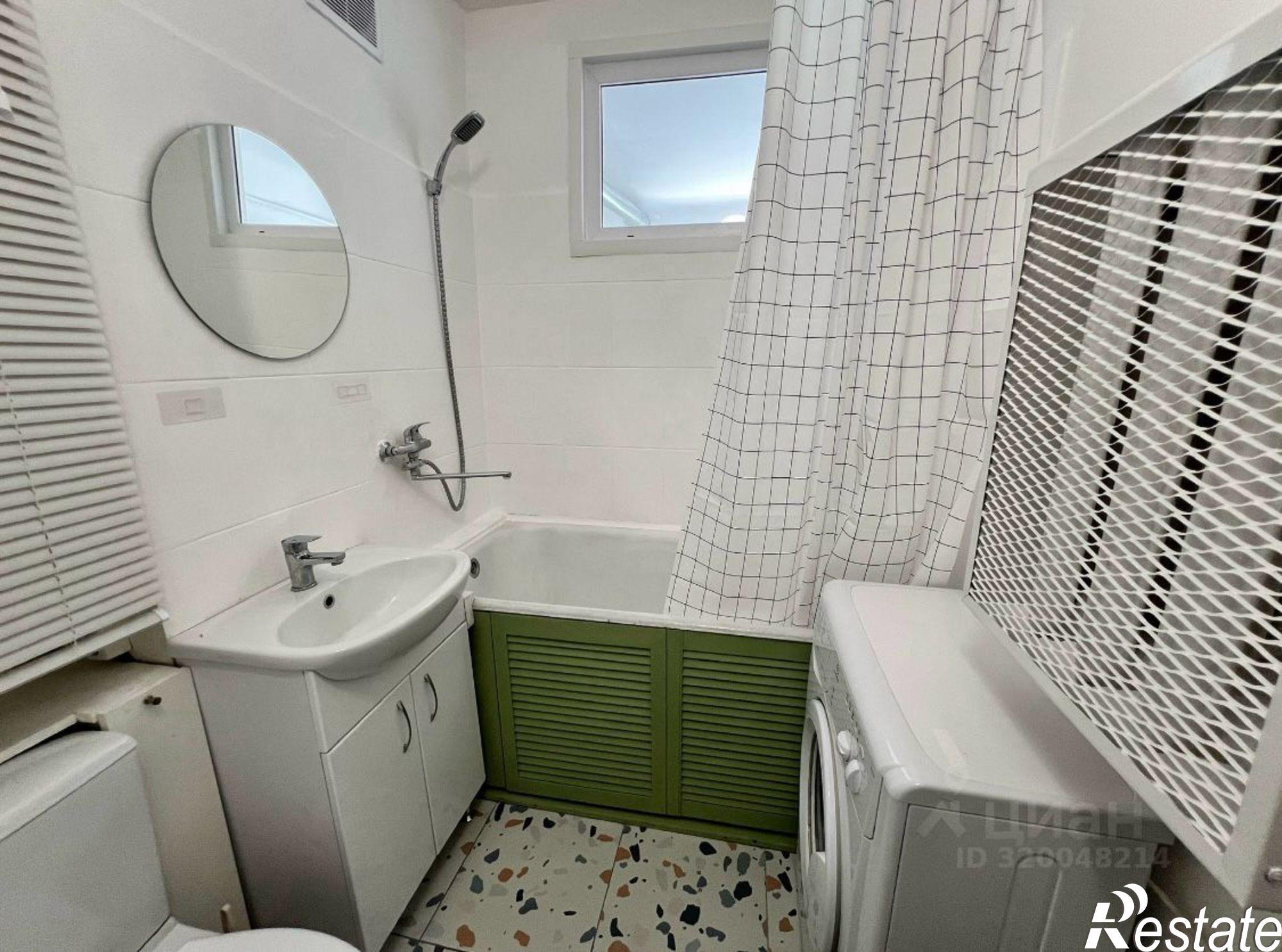 Сдать квартиру за 37 000 рублей на улица 50-летия Октября, 3