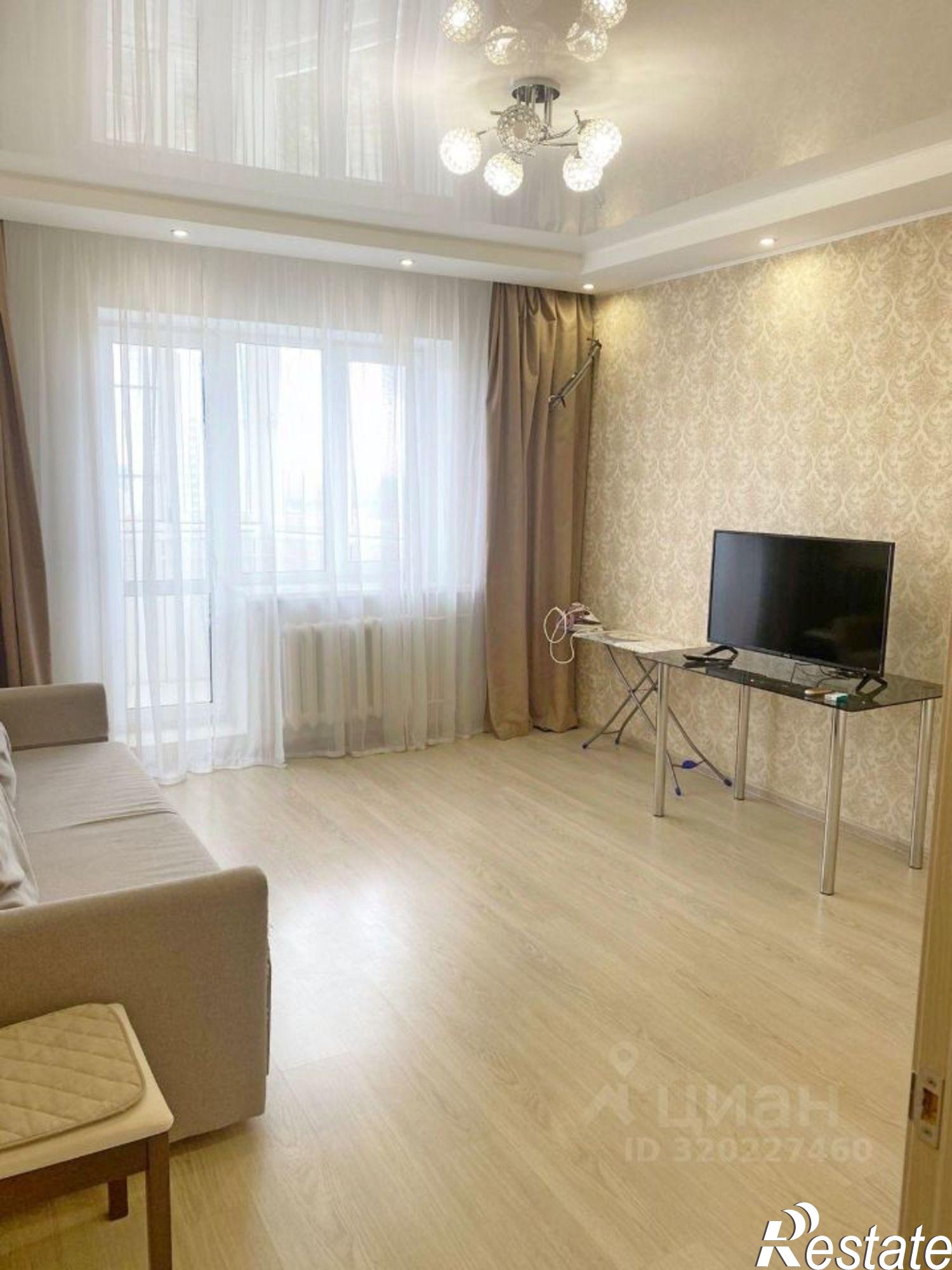 Сдать квартиру за 32 000 рублей на Загира Исмагилова улица, 3