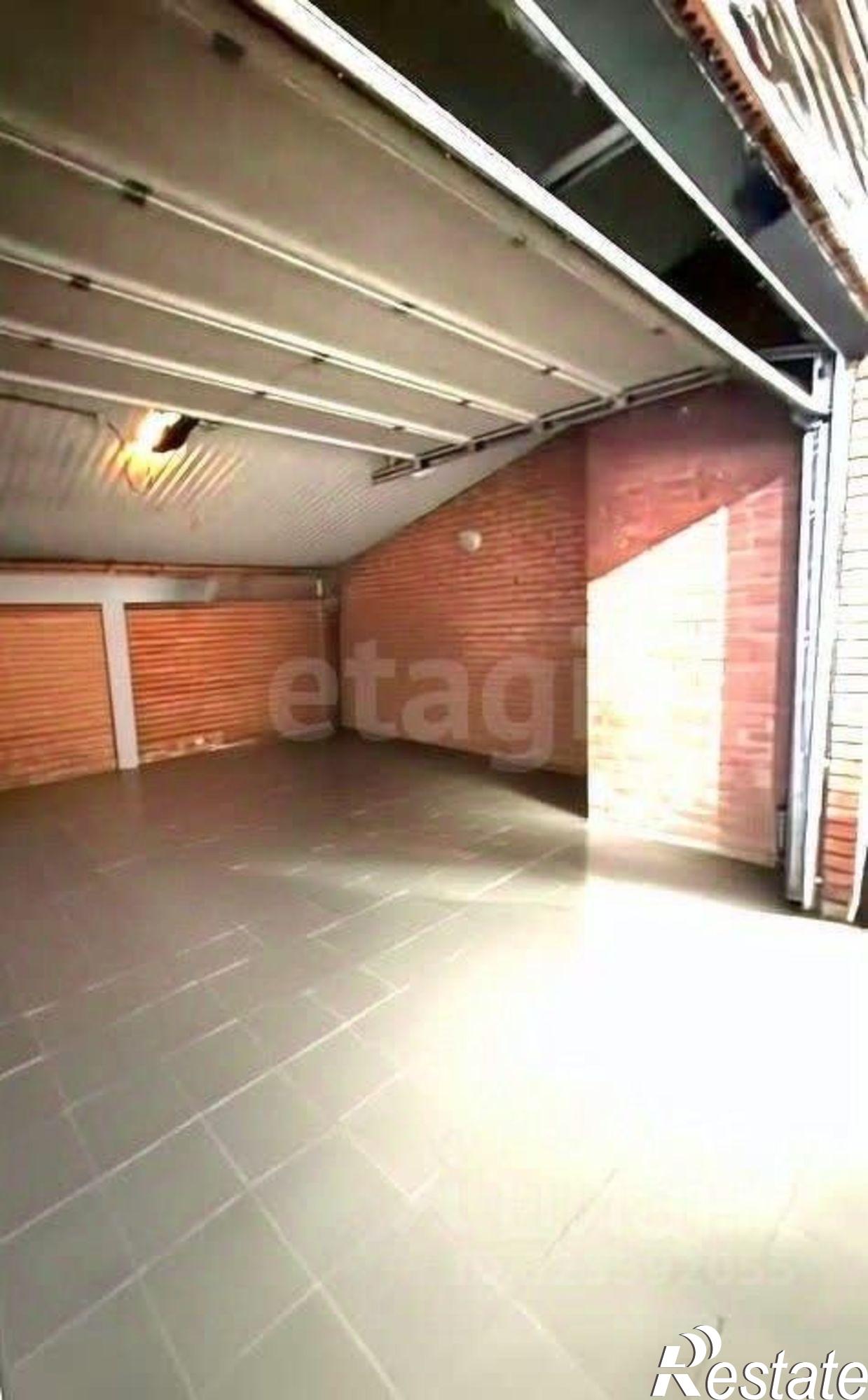 Купить гараж, место в паркинге за 2 691 030 рублей на улица Крупской, 8