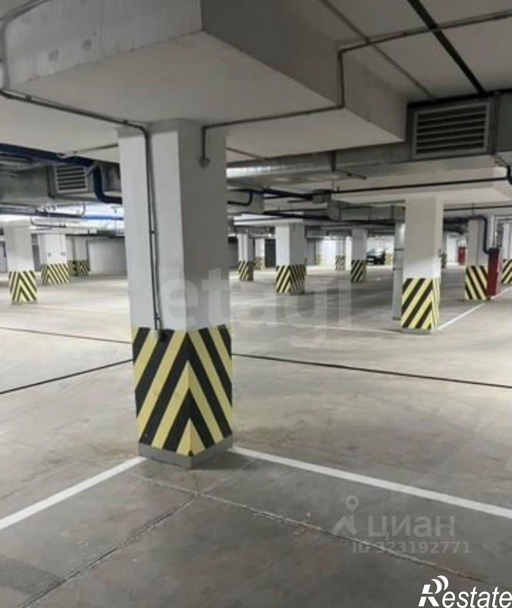 Купить гараж, место в паркинге за 1 400 000 рублей на Коммунистическая улица, 115/1