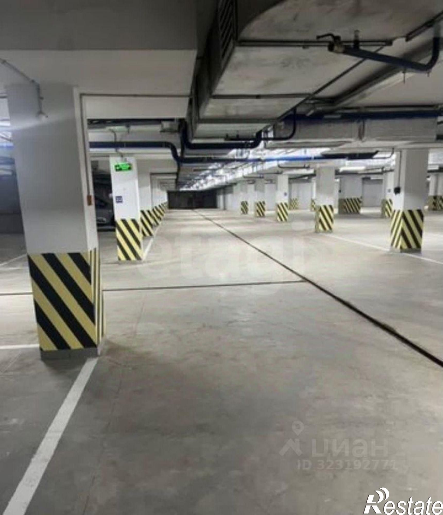 Купить гараж, место в паркинге за 1 400 000 рублей на Коммунистическая улица, 115/1