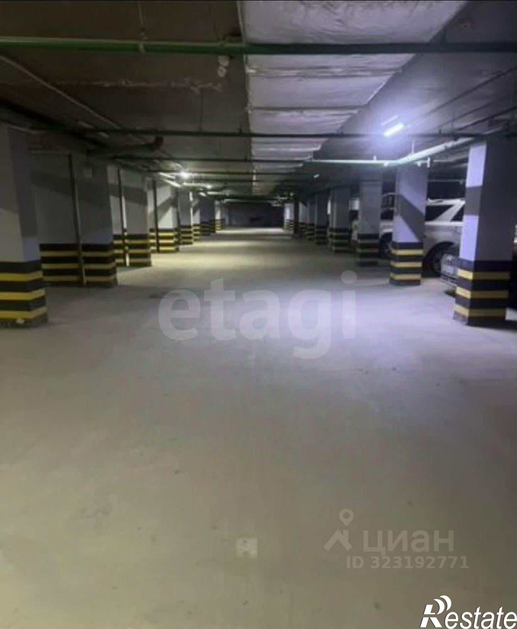 Купить гараж, место в паркинге за 1 400 000 рублей на Коммунистическая улица, 115/1