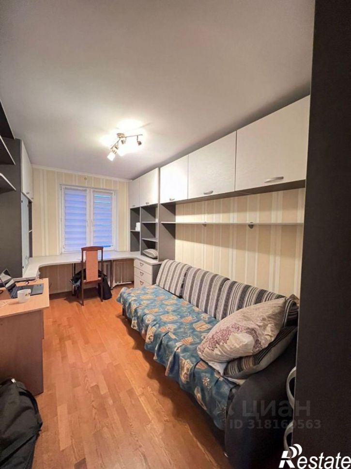 3-комн квартира улица Набережная реки Уфы, 3/6,  д. 3/6