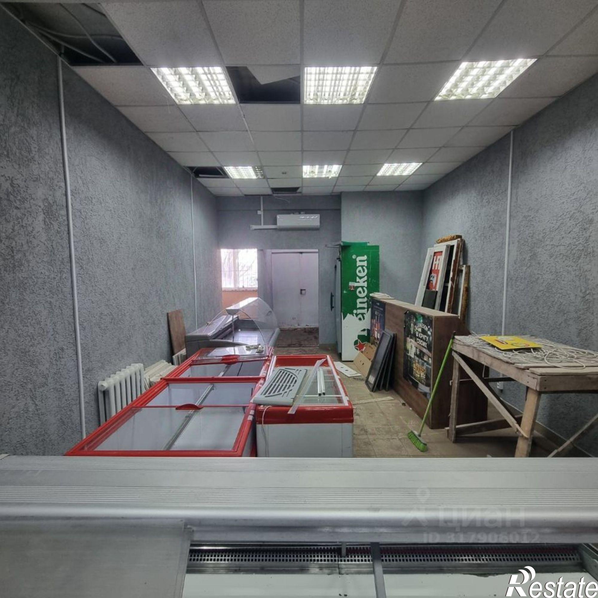 Сдать торговое помещение за 100 011 рублей на ул Машиностроителей, 4