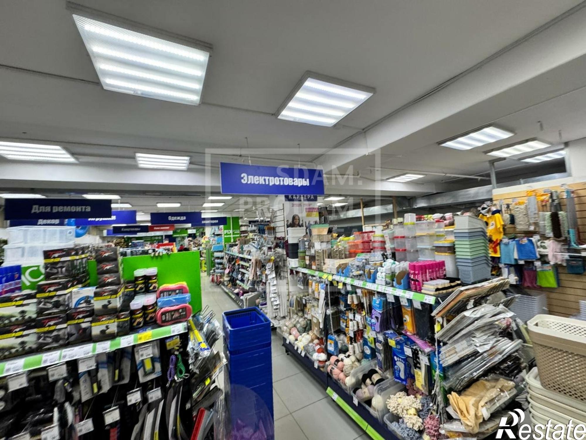 Купить торговое помещение за 22 000 000 рублей на Маршала Жукова улица, д.5/2