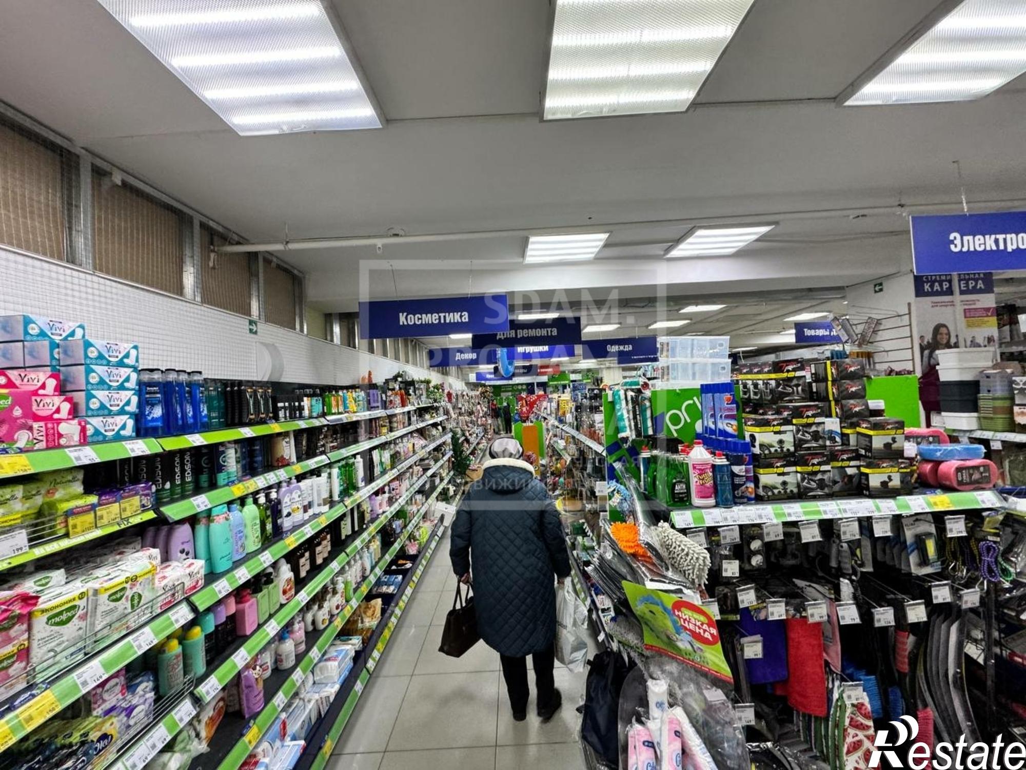 Купить торговое помещение за 22 000 000 рублей на Маршала Жукова улица, д.5/2