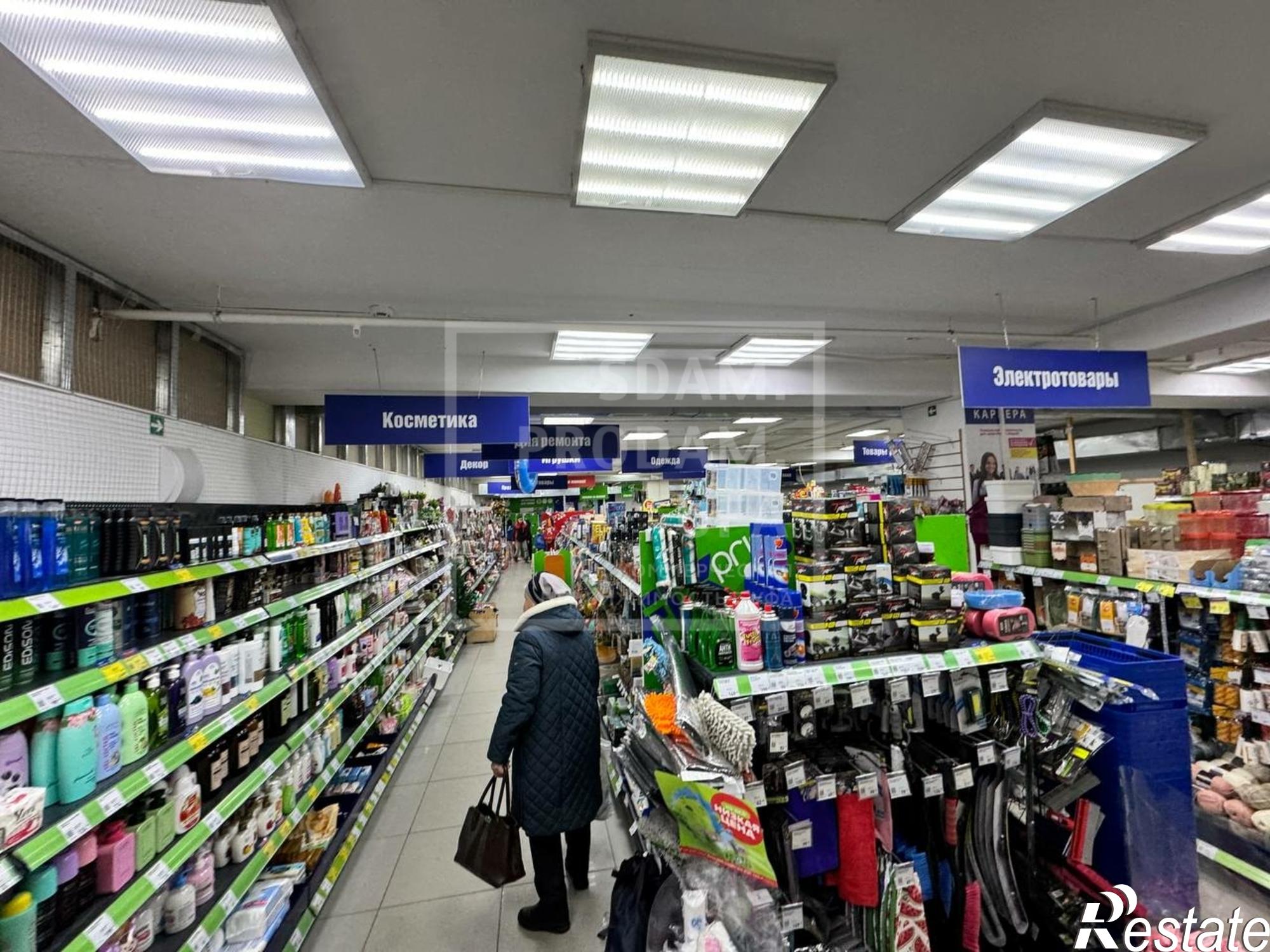 Купить торговое помещение за 22 000 000 рублей на Маршала Жукова улица, д.5/2