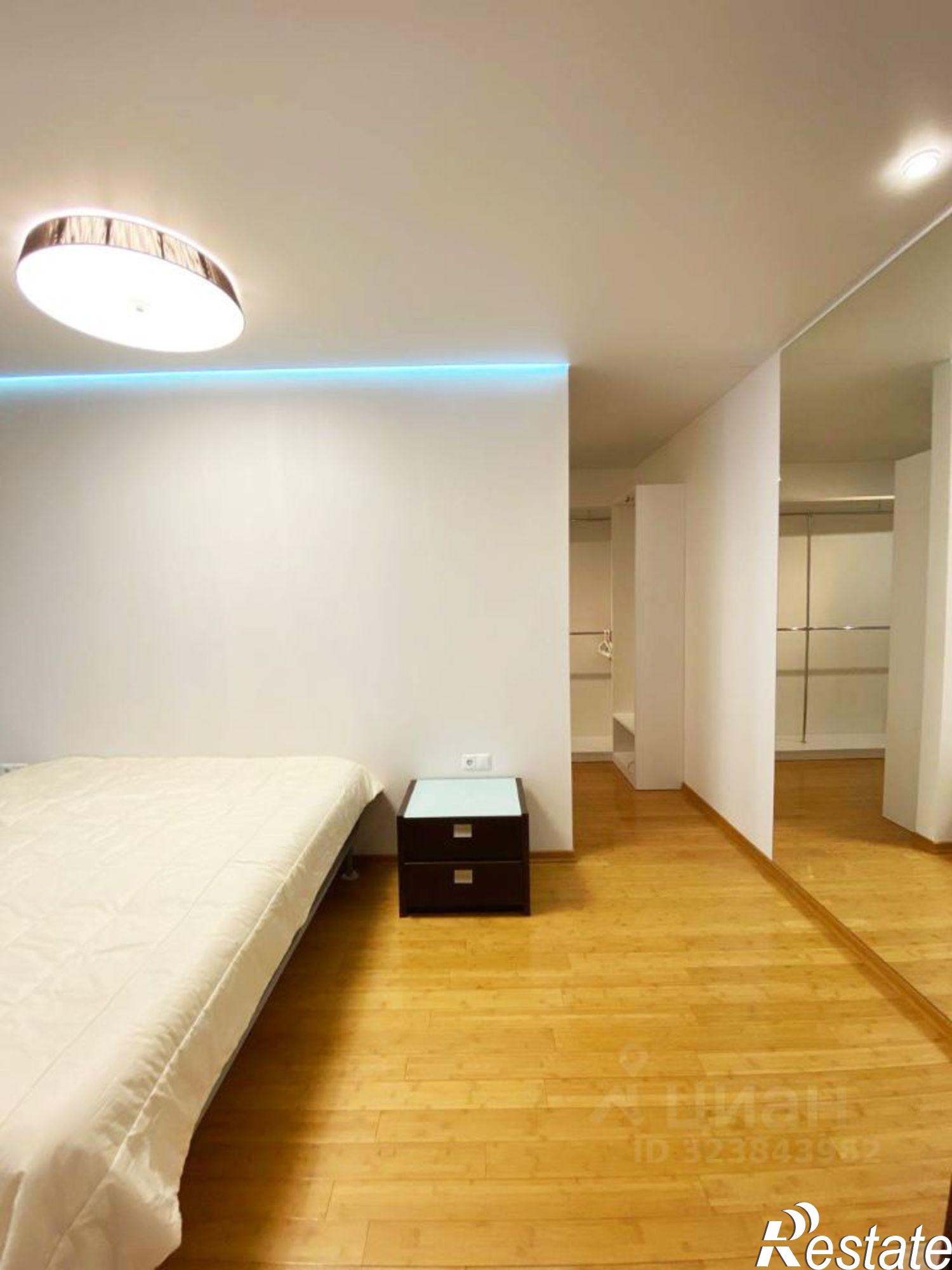 Сдать квартиру за 120 000 рублей на улица Достоевского, 100/1