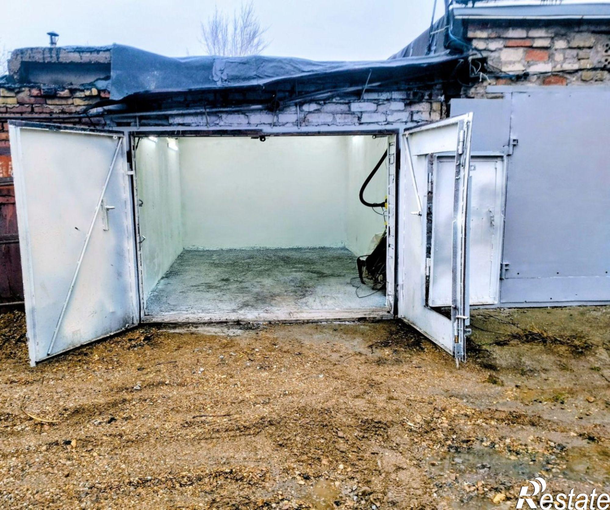 Купить гараж, место в паркинге за 430 002 рублей