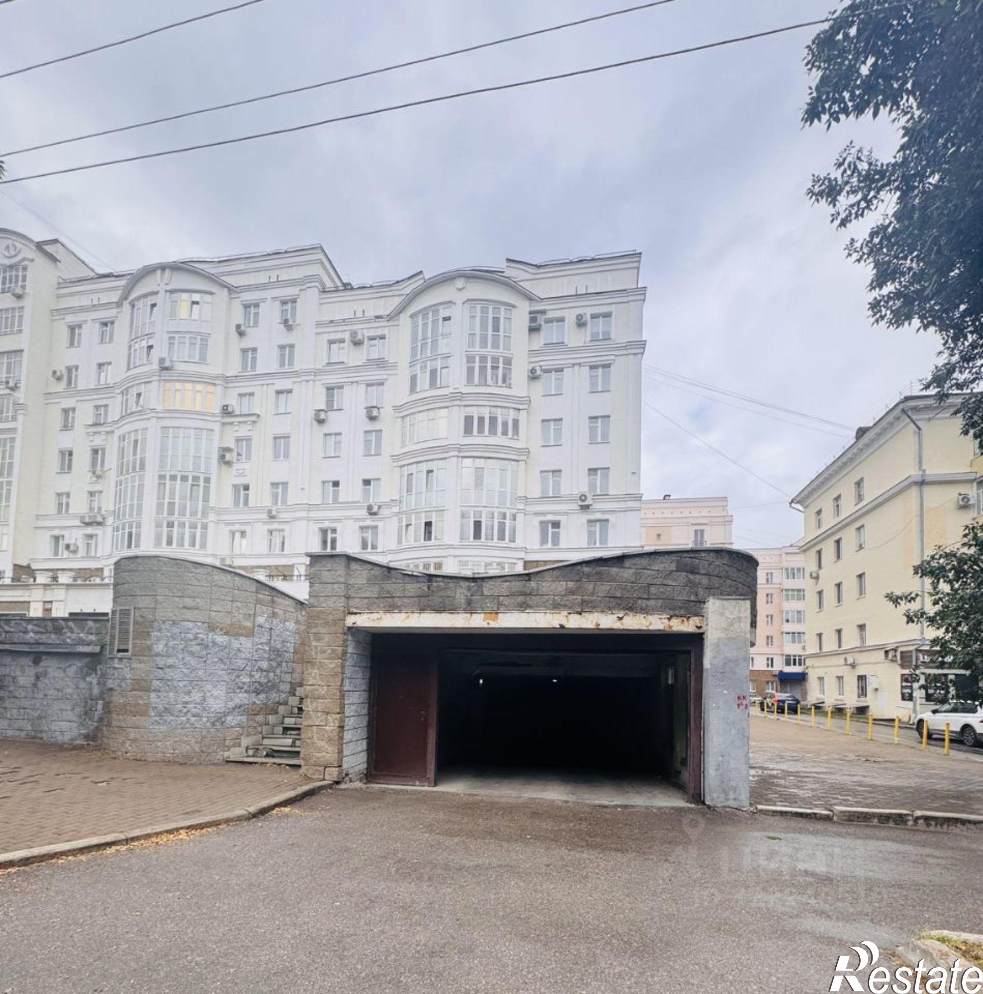 Купить гараж, место в паркинге за 1 690 000 рублей на ул Кирова, 5