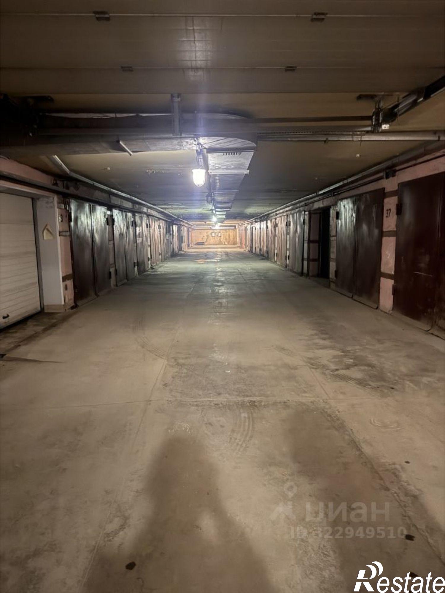 Купить гараж, место в паркинге за 1 690 000 рублей на ул Кирова, 5