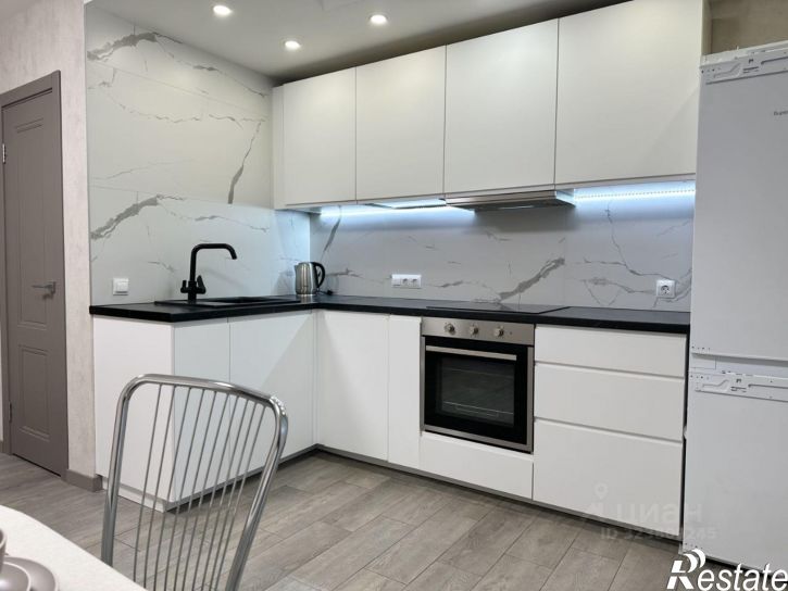 2-комн квартира улица Генерала Горбатова, 11/1,  д. 11/1