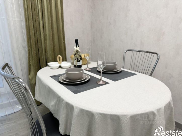 2-комн квартира улица Генерала Горбатова, 11/1,  д. 11/1