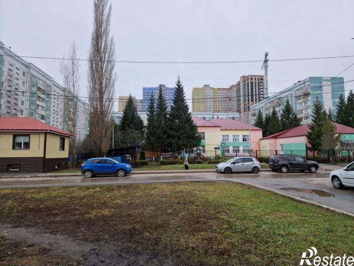 Помещение свободного назначения улица Лётчиков, 8,  д. 8